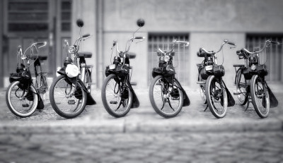sechs-fahrbereite-und-resaturierte-vélosolex